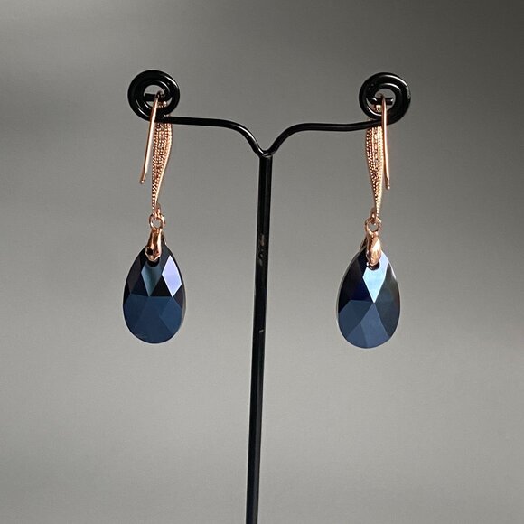 FAC Stunning Swarovski Crystal Rose Gold Tone Earrings - Picture 3 of 9